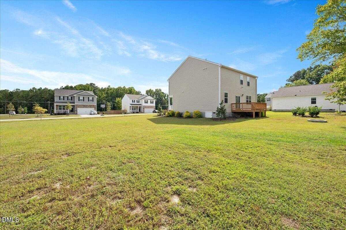 10 Whispering Willow Cir - Photo 4 of 28