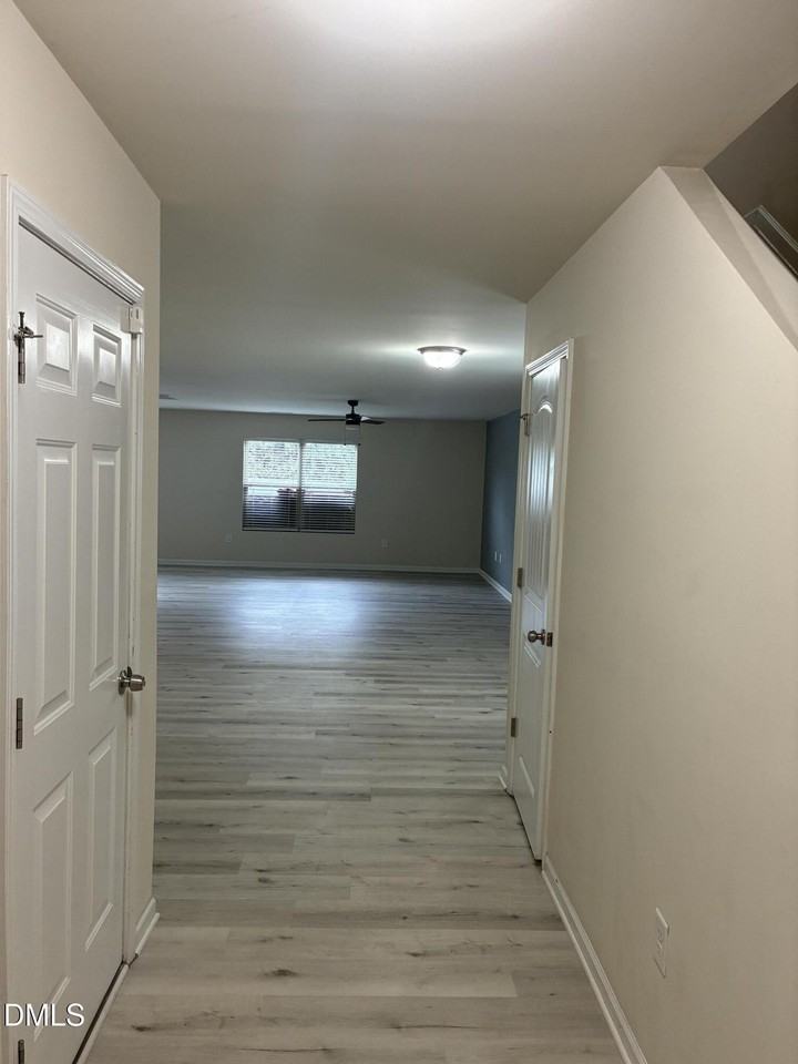 4325 Lyman Ave - Photo 4 of 50