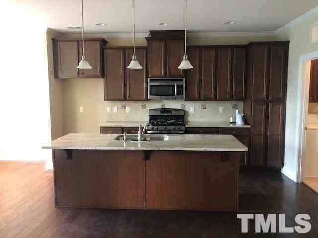 104 Georgian Hills Drive - Photo 6 of 21