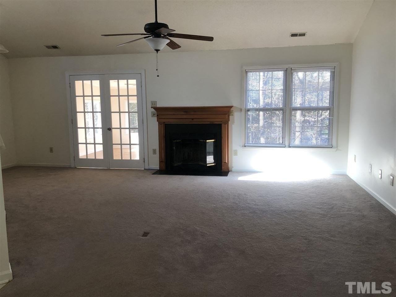 101 Willow Point Ct - Photo 4 of 23