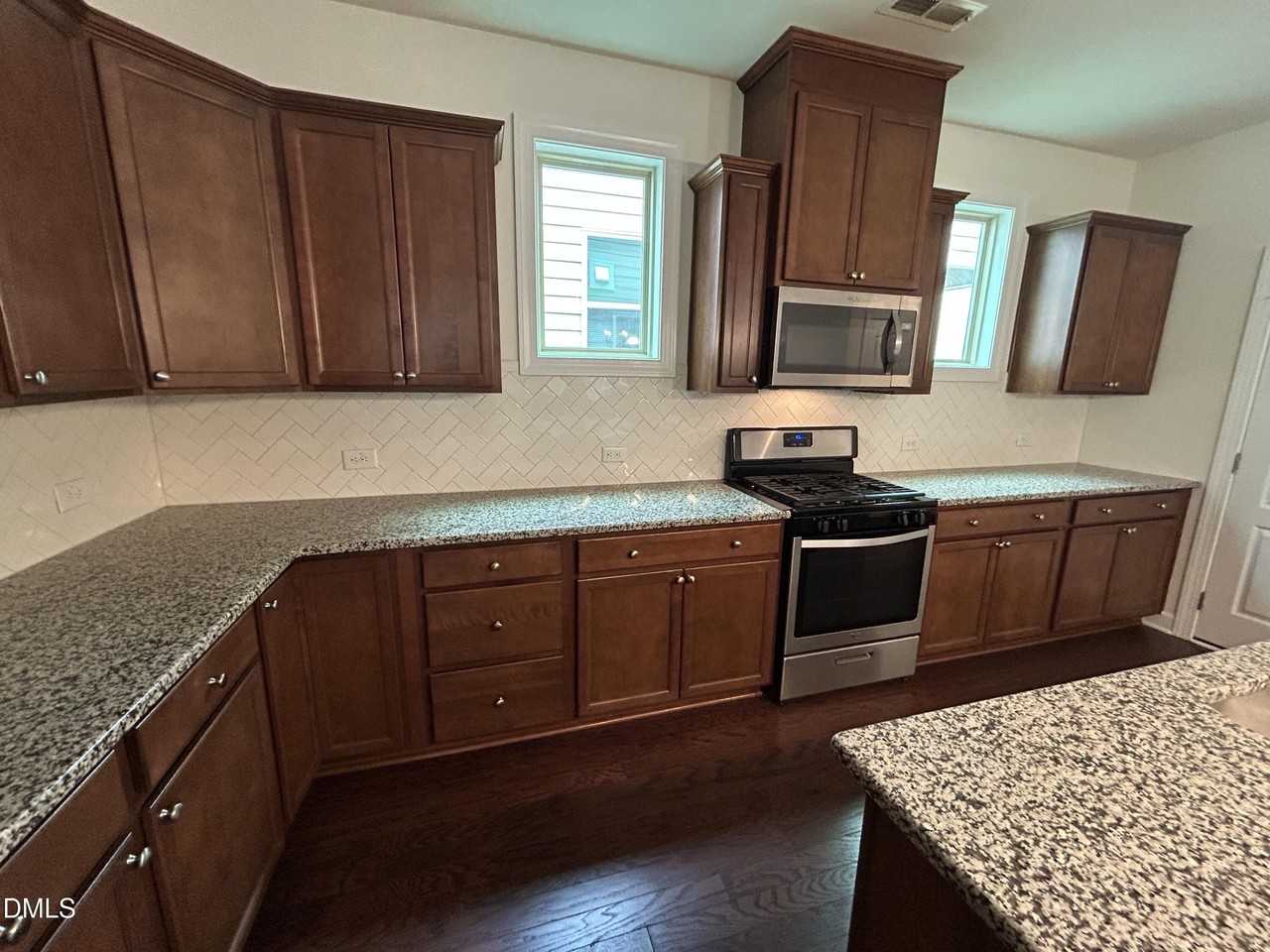 2914 Macbeth Lane - Photo 6 of 24