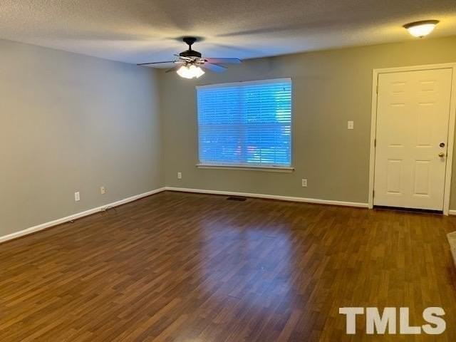 107 Climbing Ivy Court - Photo 3 of 16