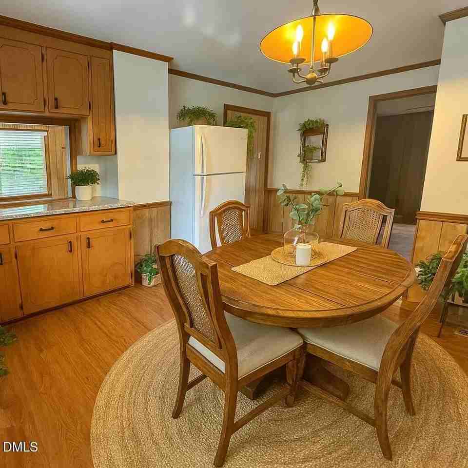 2005 Flat Rock Church Rd - Photo 6 of 21