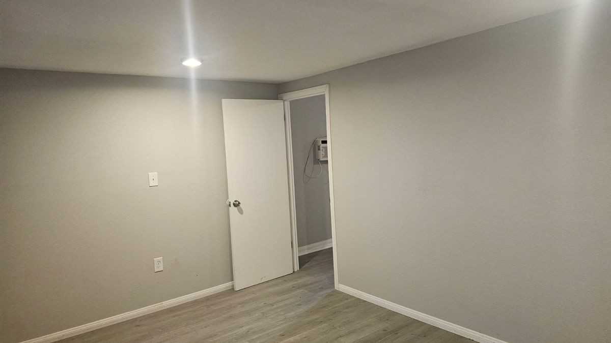 10149 E Avenue Q12 - Photo 3 of 4