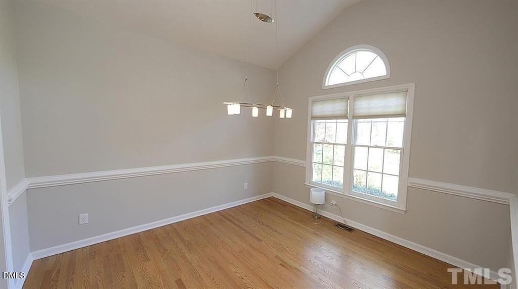 106 Weymouth Place - Photo 7 of 17