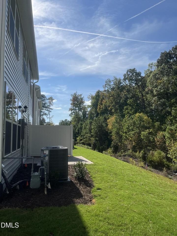 1917 Hinesley Dr - Photo 3 of 21