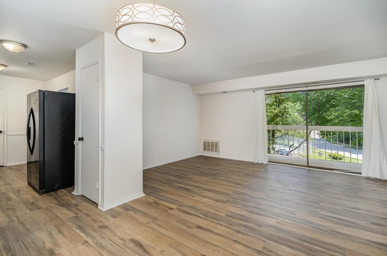 1130 Schaub Dr Apt C #C - Photo 6 of 25