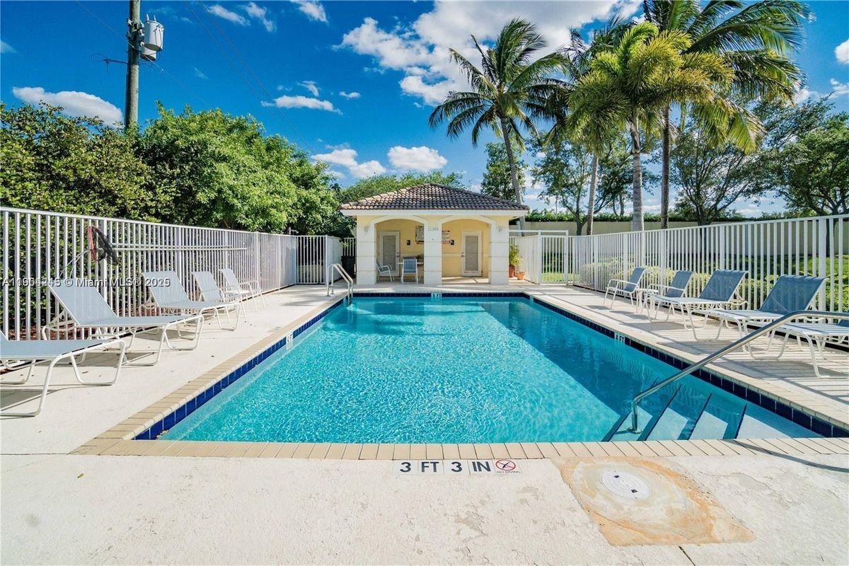 11425 Nw 34th Pl - Photo 2 of 11