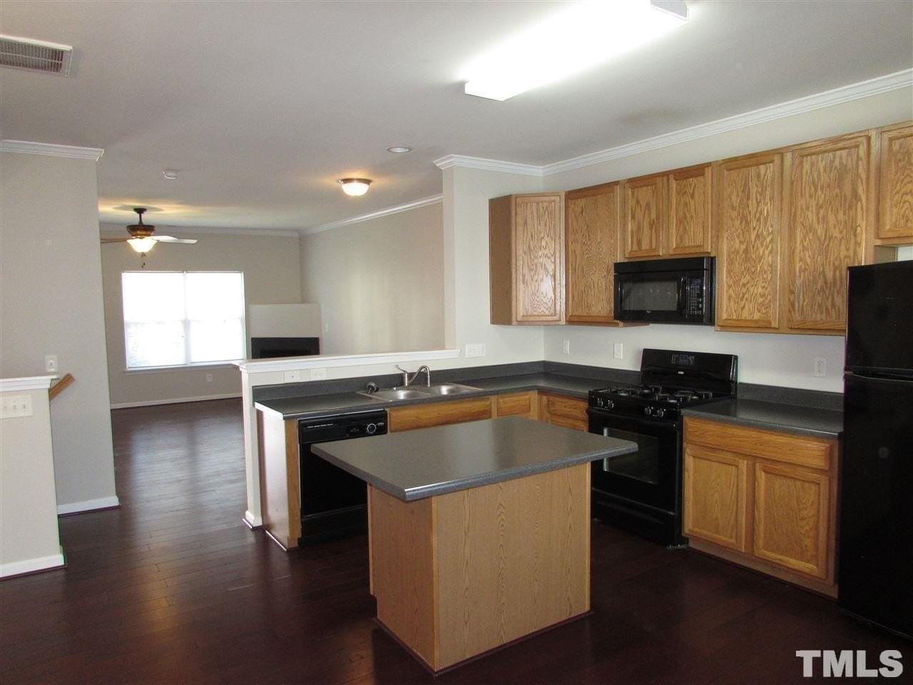 14411 Hamletville Street - Photo 5 of 14