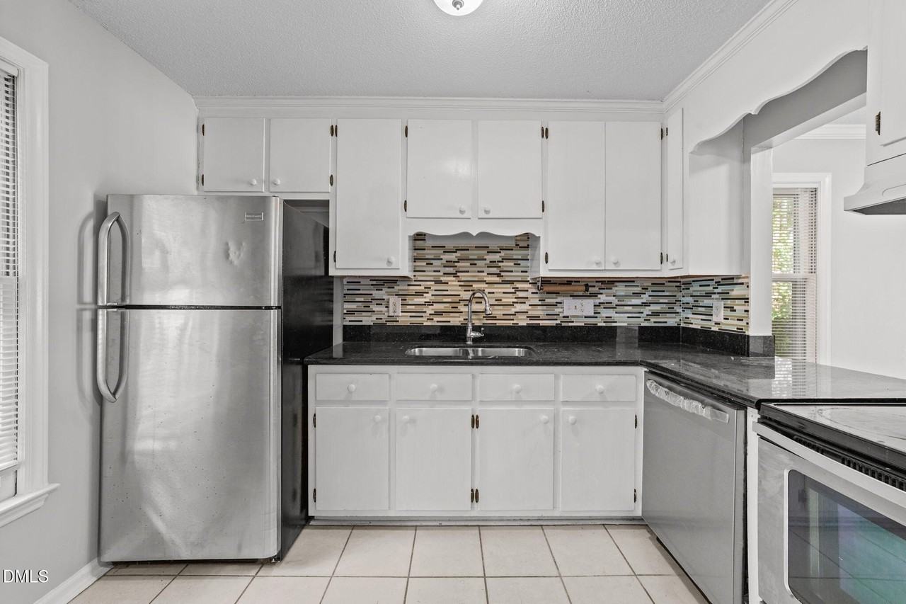 4334 American Dr - Photo 3 of 14