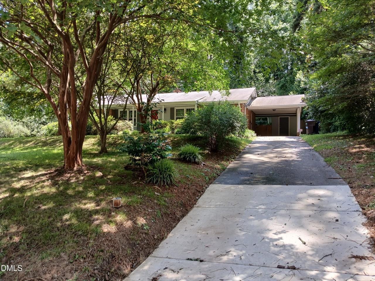 2213 Morehead Ave - Photo 2 of 29