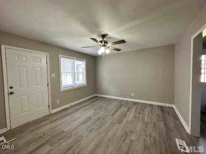 2702 Cartier Dr - Photo 2 of 12