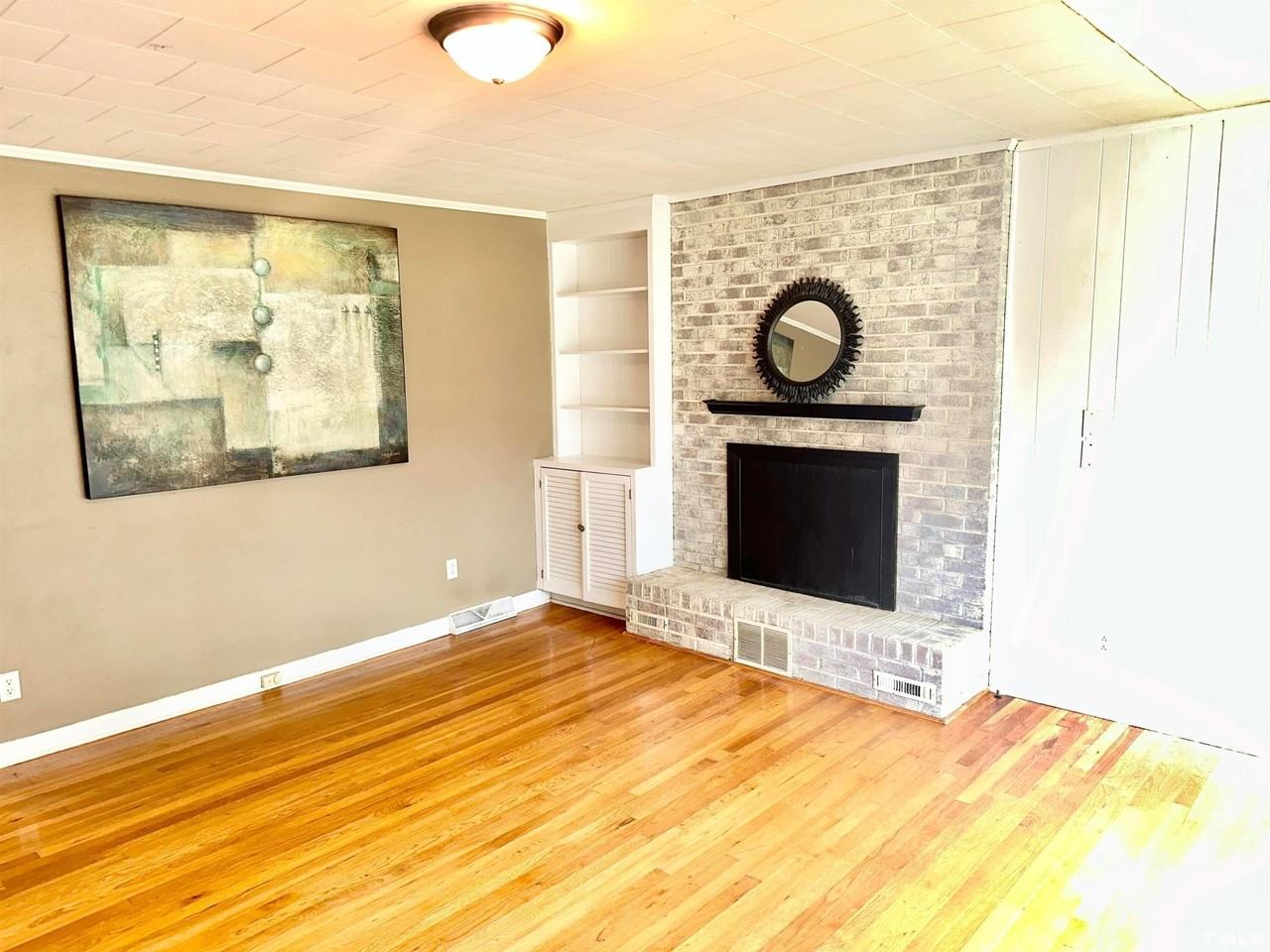 700 Mial Street - Photo 4 of 15