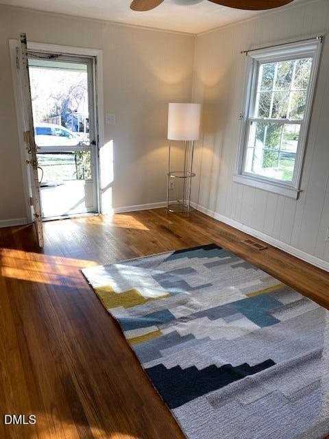 2106 Tudor Pl - Photo 2 of 11