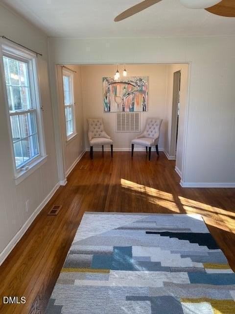 2106 Tudor Pl - Photo 3 of 11