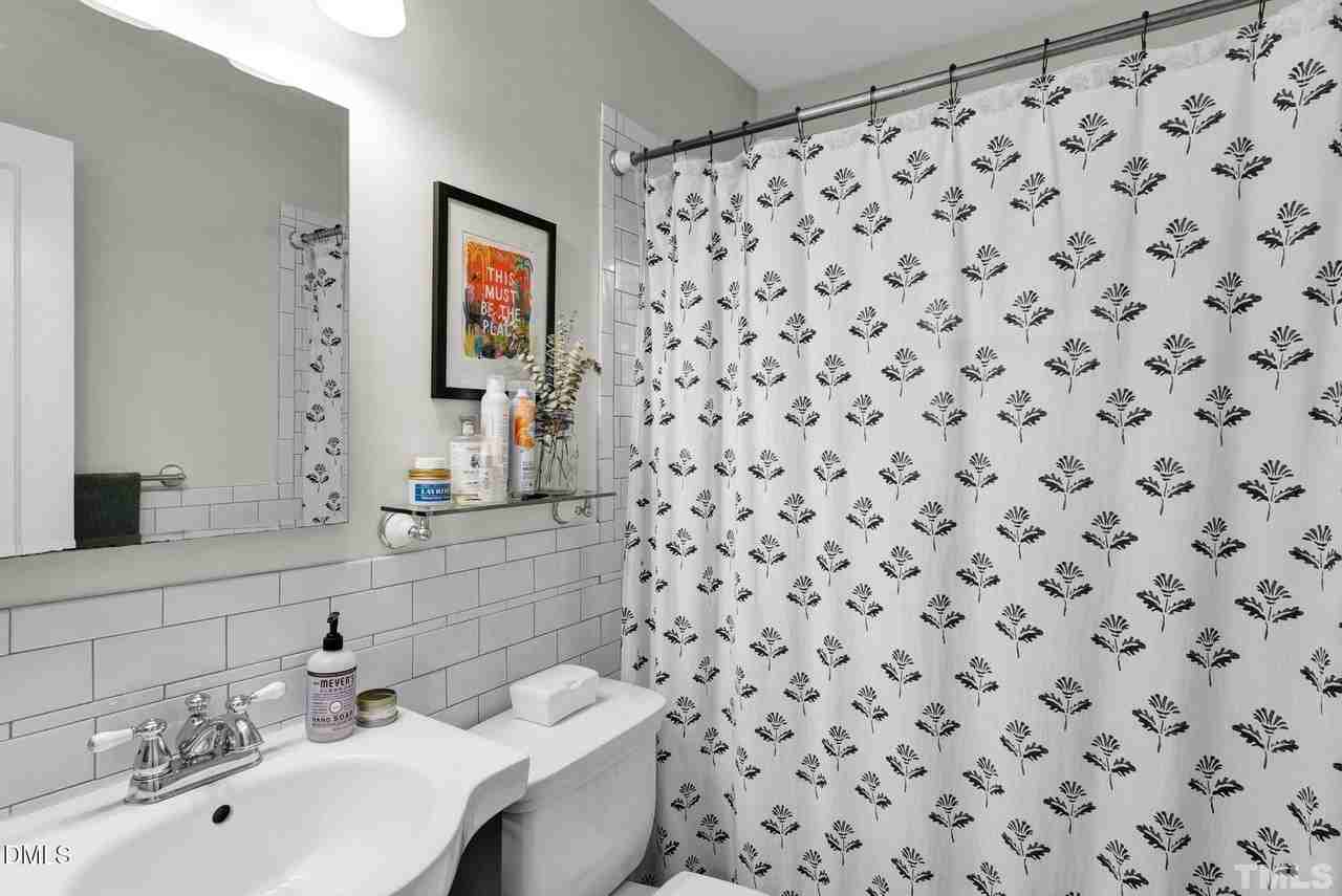 2106 Tudor Pl - Photo 7 of 11