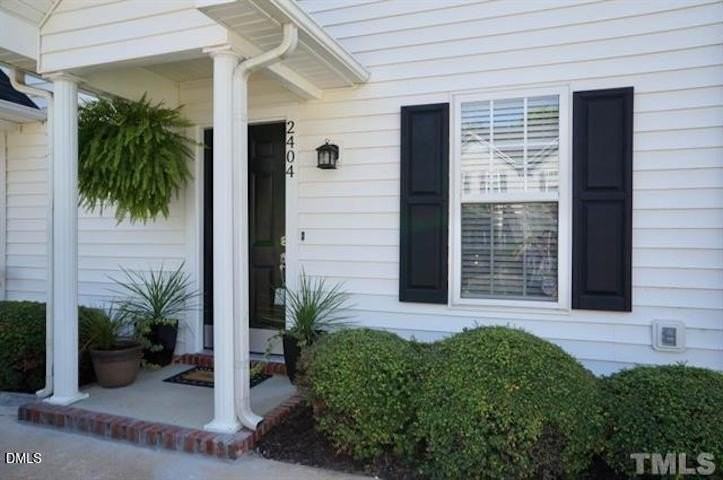 2404 Bay Harbor Dr - Photo 3 of 17