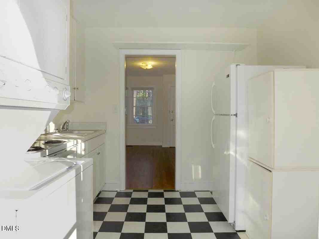 906 Dawes Street #A - Photo 6 of 10