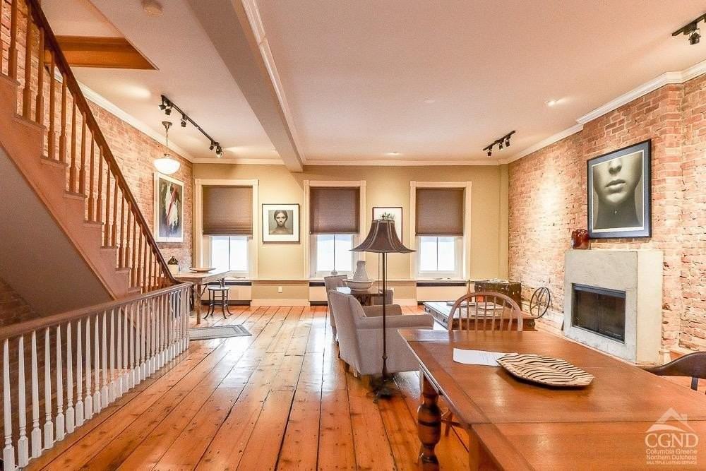 258 Warren St - Photo 5 of 31