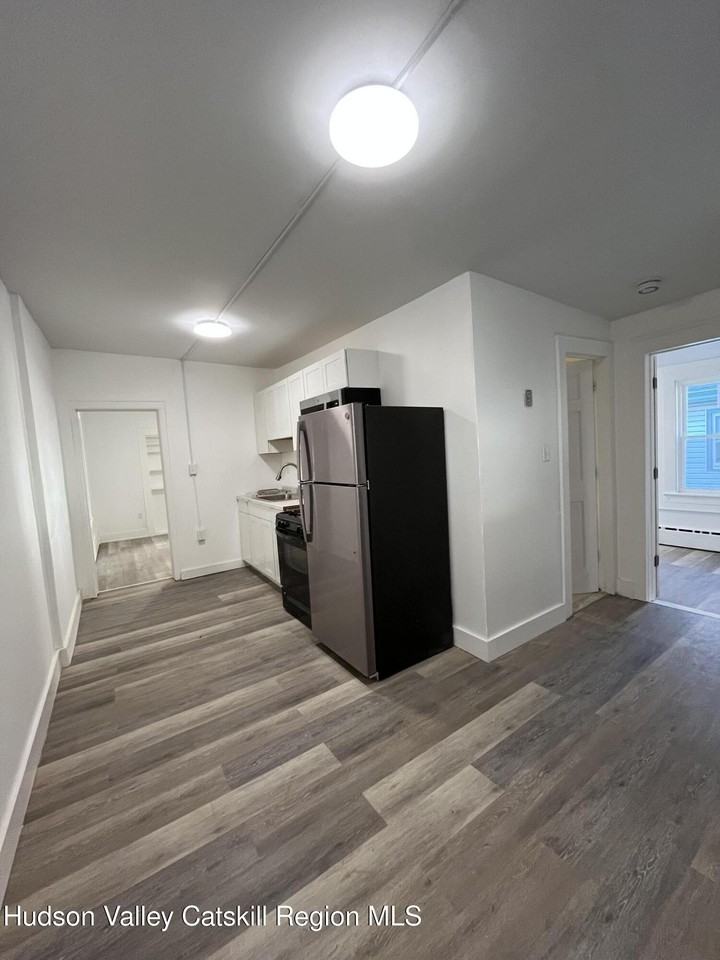 191 N Hamilton St Unit 2 #2 - Photo 4 of 9