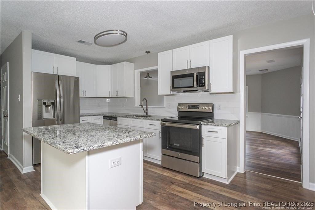 820 Algood Ave - Photo 3 of 30