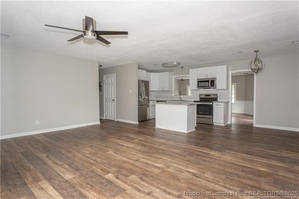 820 Algood Ave - Photo 5 of 30