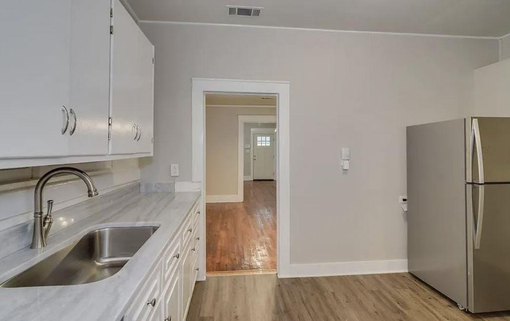 1963 Battle Row - Photo 7 of 16