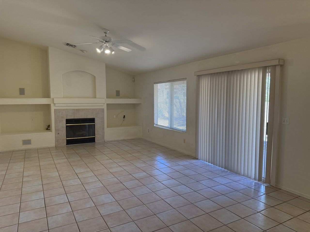 7917 E Waverly St - Photo 7 of 29