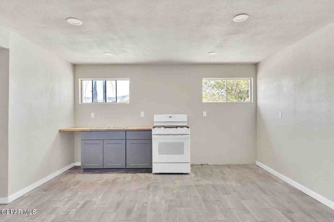 8827 Mount Elbert Dr Unit 3 #3 - Photo 3 of 11