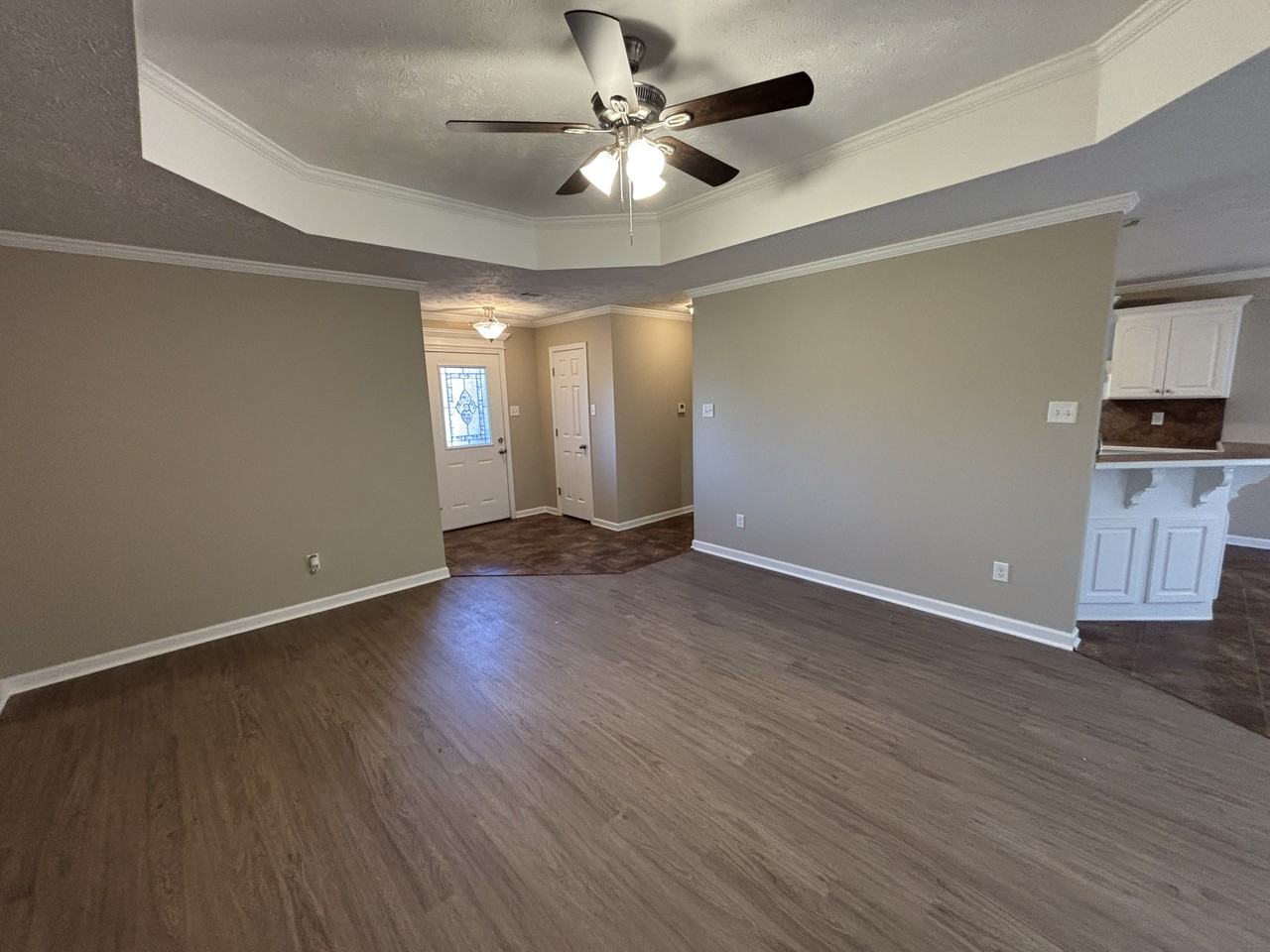 2805 Southfork Dr - Photo 3 of 19