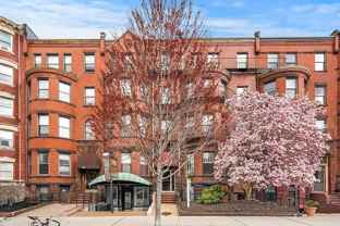 922 Beacon St - Photo 1 of 1