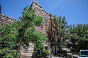 featured image of 1945 Commonwealth Ave