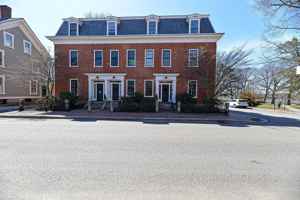 featured image of 290 Pleasant St