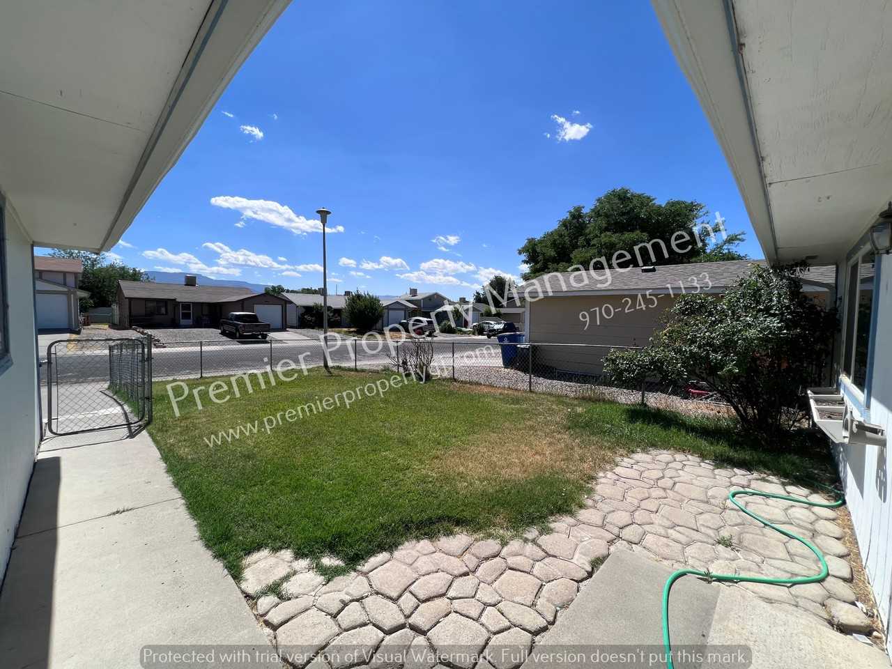 531 Sara Ln - Photo 2 of 28