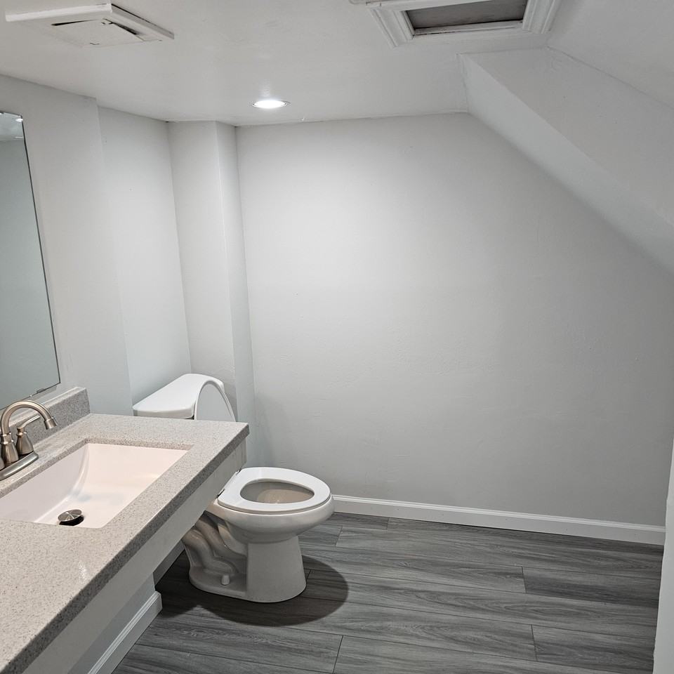 655 S 7th Ave #NA - Photo 4 of 26
