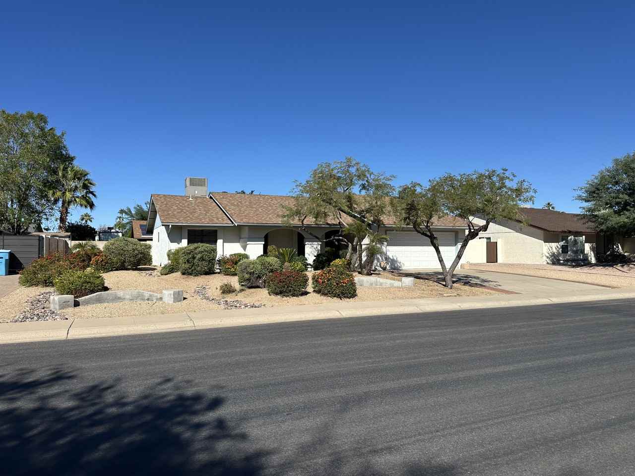 6228 E Nisbet Rd - Photo 3 of 39