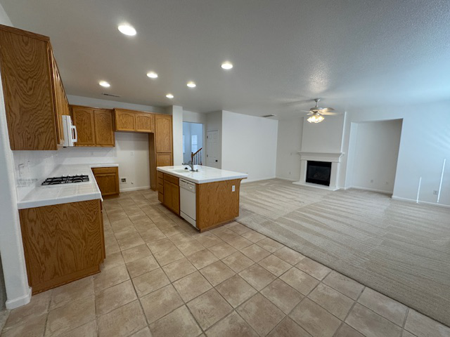 1596 Queensland Ave - Photo 6 of 35