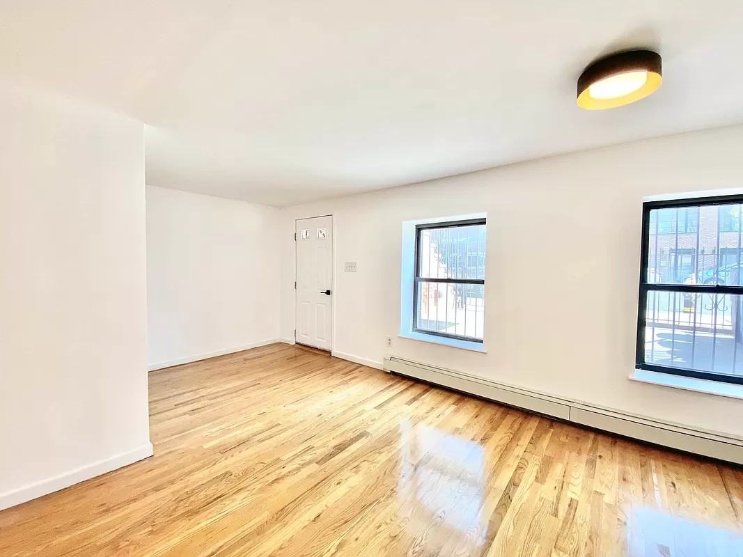 287 Pleasant Ave - Photo 3 of 7