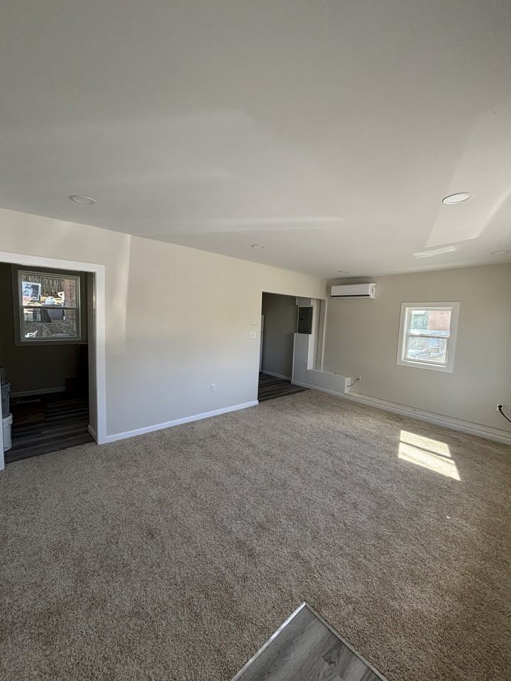 6548 Lee Jackson Hwy - Photo 2 of 5