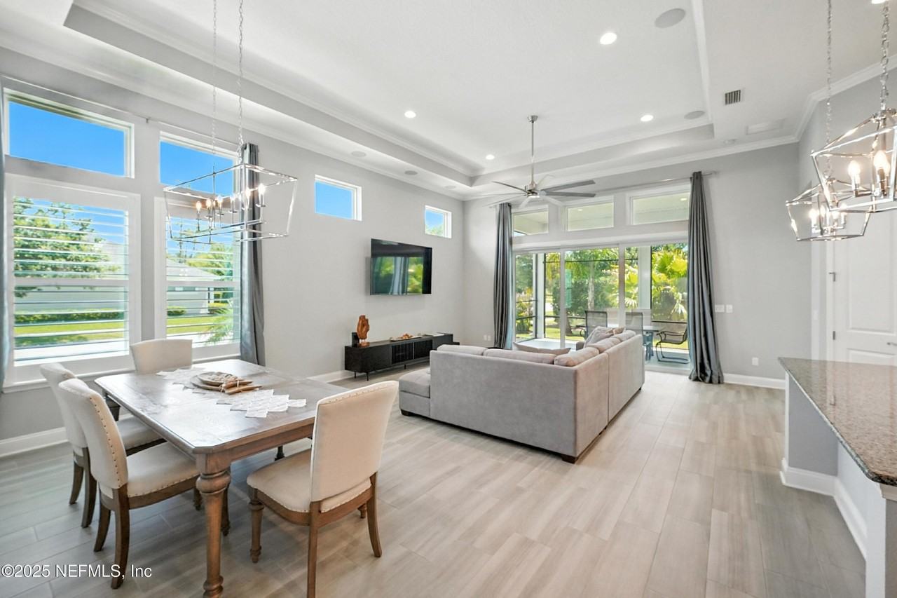 21 Rockhurst Trl - Photo 3 of 50