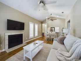 711 W 21st St #304 - Photo 1 of 1