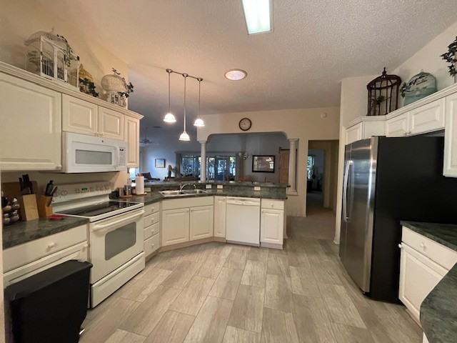 7781 Southeast 166th Smallwood Place - Photo 4 of 32