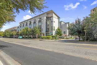 3200 Ross Ave #4 - Photo 1 of 1