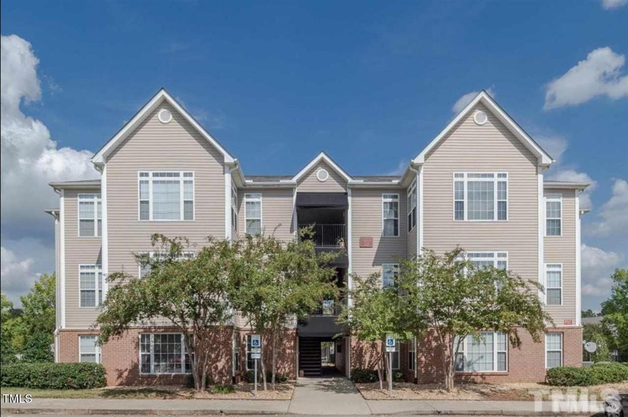 2501 Huntscroft Ln Apt 200 #200