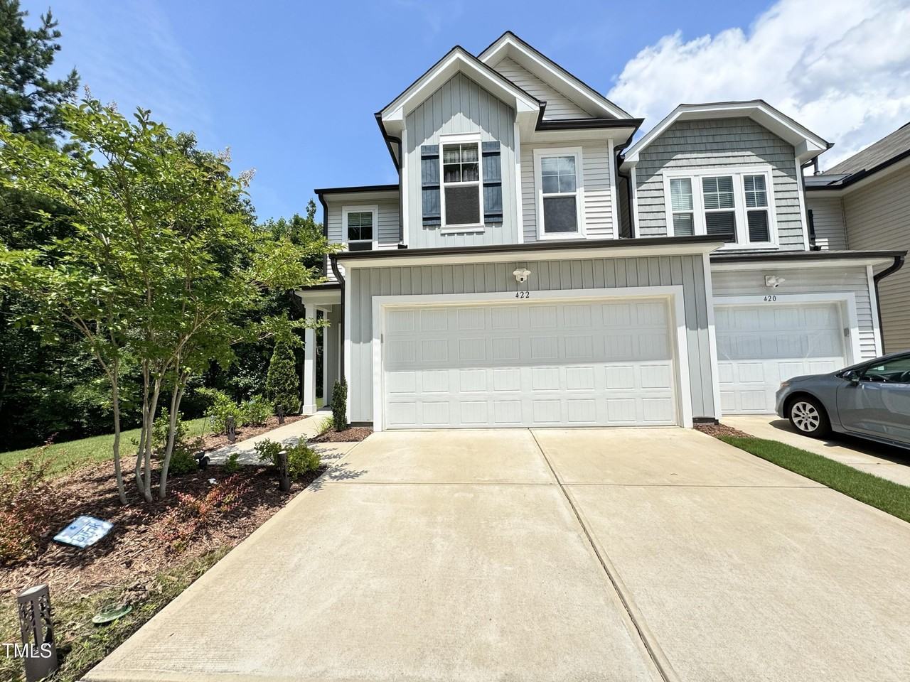 422 Notre Dame Dr - Photo 2 of 24