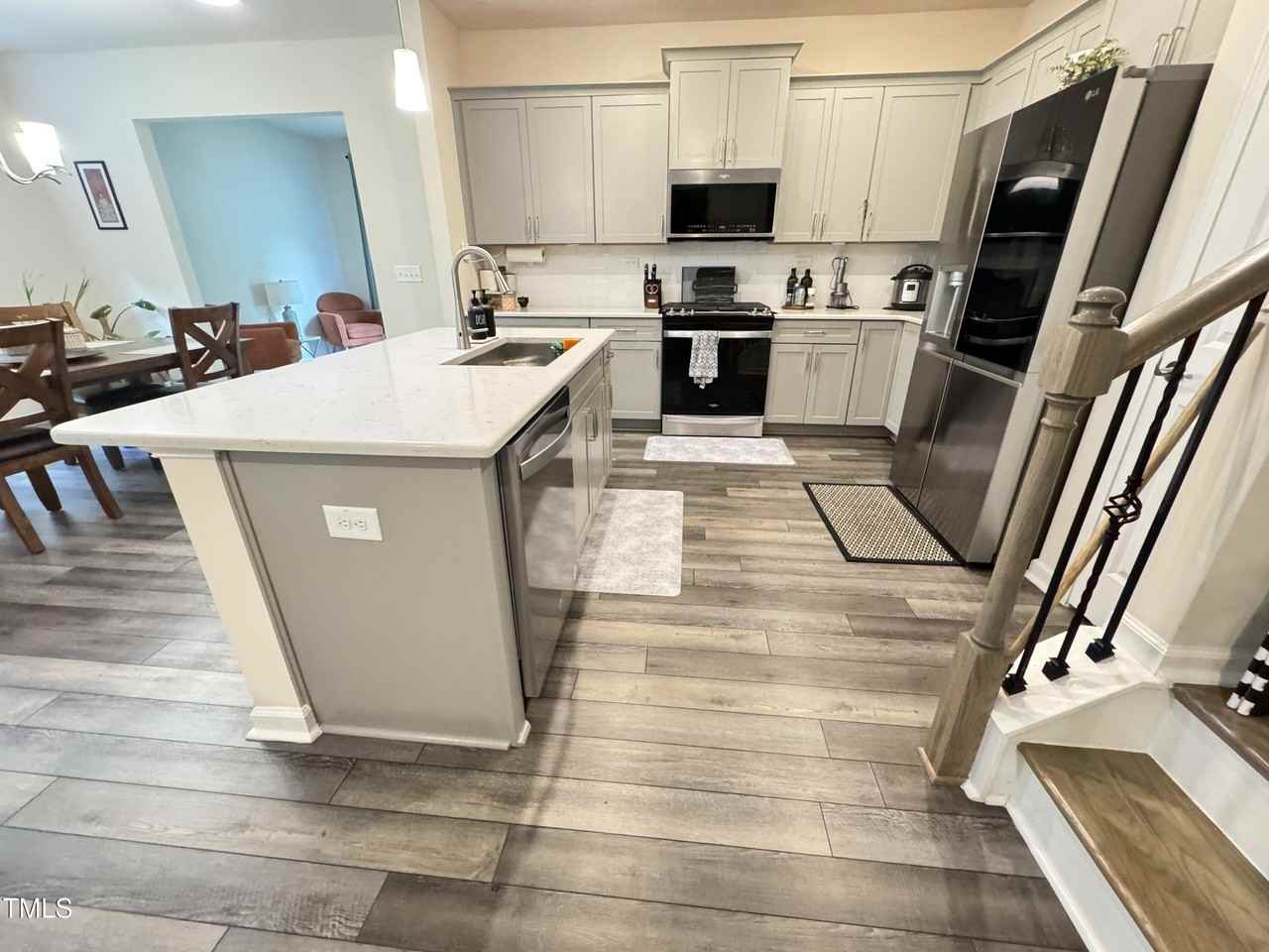 422 Notre Dame Dr - Photo 6 of 24