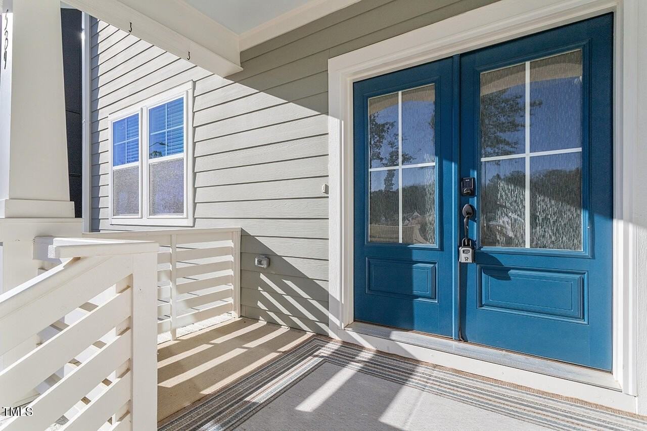 539 Vine Pkwy - Photo 4 of 35