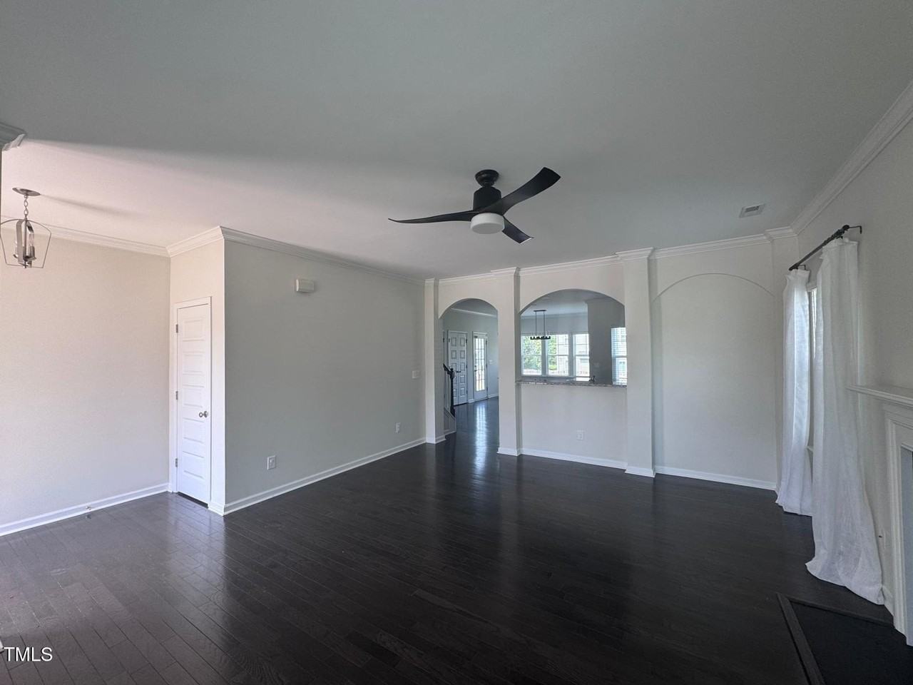 4718 Sleepy Falls Run - Photo 6 of 43