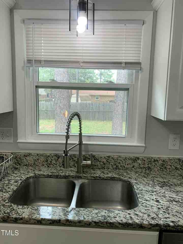 674 Walker St - Photo 6 of 11