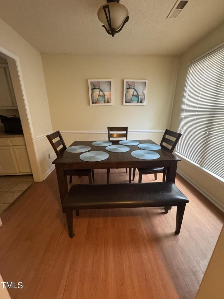 863 Dalewood Dr - Photo 5 of 9